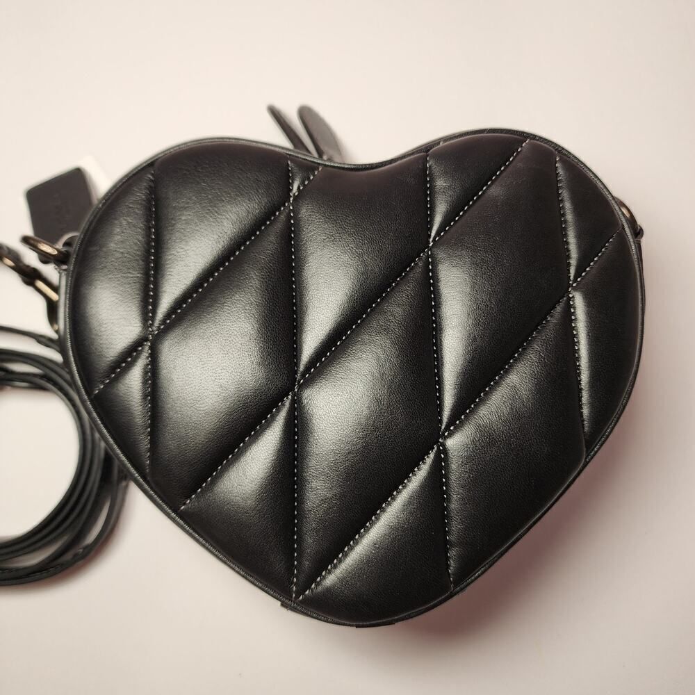 NWT COACH CE725 Quilted Leather Heart Crossbody Bag Quilting Black - Picture 3 of 8